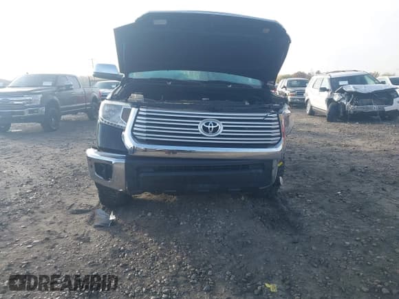 ✅ 2014 Toyota Tundra Limited • VIN: 5TFHW5F12EX405791 • Lot: 43522052. Listed on IAAI with Not provided. Free auction sales archive from the USA and detailed vehicle history report at DreamBid. Image 12.