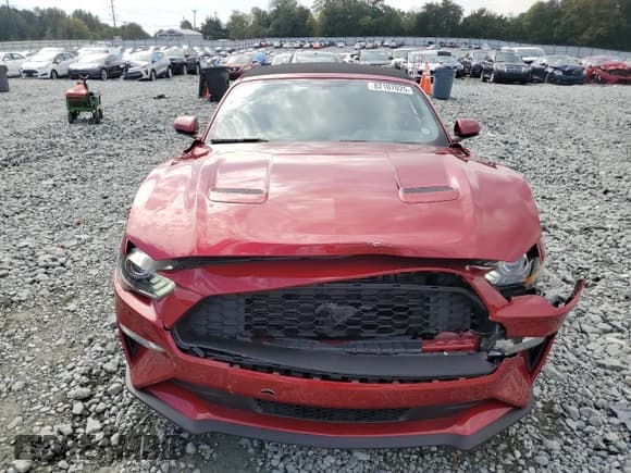 ✅ 2020 Ford Mustang EcoBoost Premium • VIN: 1FATP8UHXL5127441 • Lot: 82107025. Listed on Copart with 30,596 mi. Free auction sales archive from the USA and detailed vehicle history report at DreamBid. Image 5.
