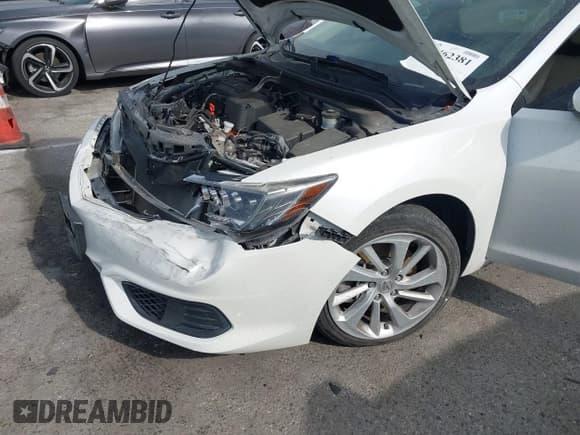 ✅ 2018 Acura ILX Premium • VIN: 19UDE2F76JA007762 • Lot: 41462381. Wystawiony na IAAI z przebiegiem 27 568 mil. Bezpłatny archiwum sprzedaży aukcyjnych z USA i szczegółowy raport historii pojazdu na DreamBid. Zdjęcie 19.