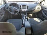 ✅ 2018 Chevrolet Cruze LS • VIN: 1G1BC5SM6J7154968 • Лот: 92444655. Опубликован ранее на Copart с пробегом 113 853 миль. Бесплатный доступ к архиву аукционных продаж из США и подробный отчёт об истории автомобиля на DreamBid. Изображение 8.