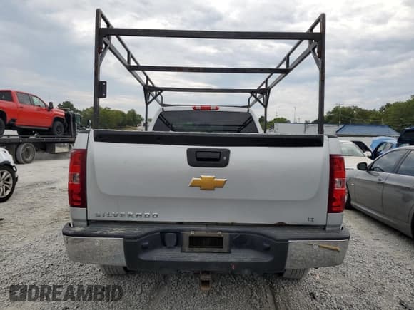 ✅ 2013 Chevrolet Silverado 1500 LT • VIN: 1GCRKSE06DZ106301 • Lot: 67110974. Listed on Copart with 140,892 mi. Free auction sales archive from the USA and detailed vehicle history report at DreamBid. Image 6.