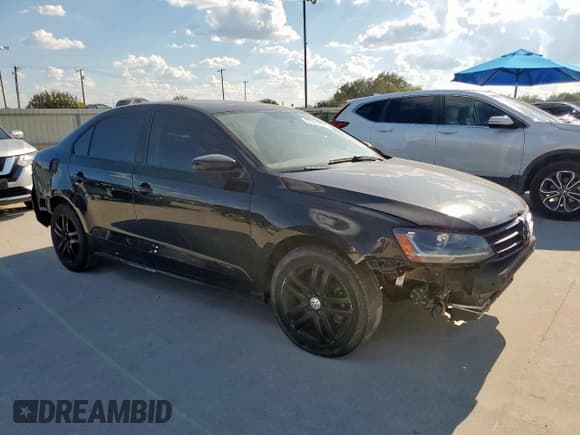 ✅ 2018 Volkswagen Jetta S • VIN: 3VW2B7AJ1JM236607 • Lot: 85322305. Listed on Copart with 117,101 mi. Free auction sales archive from the USA and detailed vehicle history report at DreamBid. Image 4.