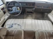 ✅ 1982 Oldsmobile Cutlass Supreme • VIN: 1G3AR69A1CM537658 • Lot: 76209654. Wystawiony na Copart z przebiegiem 23 309 mil. Bezpłatny archiwum sprzedaży aukcyjnych z USA i szczegółowy raport historii pojazdu na DreamBid. Zdjęcie 8.