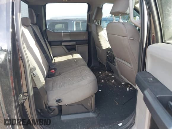 ✅ 2022 Ford F-250 XL • VIN: 1FT7W2BN3NEF95163 • Lot: 43115709. Wystawiony na IAAI z przebiegiem 76 379 mil. Bezpłatny archiwum sprzedaży aukcyjnych z USA i szczegółowy raport historii pojazdu na DreamBid. Zdjęcie 8.