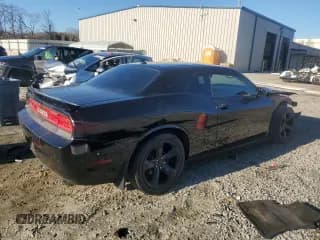 ✅ 2014 Dodge Challenger R/T Classic • VIN: 2C3CDYBT1EH110585 • Lot: 41575315. Wystawiony na Copart z przebiegiem 103 370 mil. Bezpłatny archiwum sprzedaży aukcyjnych z USA i szczegółowy raport historii pojazdu na DreamBid. Zdjęcie 3.