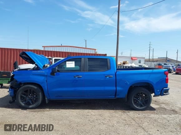 ✅ 2023 Chevrolet Silverado 1500 Custom • VIN: 3GCPABEK9PG164001 • Lot: 42830003. Wystawiony na IAAI z przebiegiem 13 082 mil. Bezpłatny archiwum sprzedaży aukcyjnych z USA i szczegółowy raport historii pojazdu na DreamBid. Zdjęcie 15.