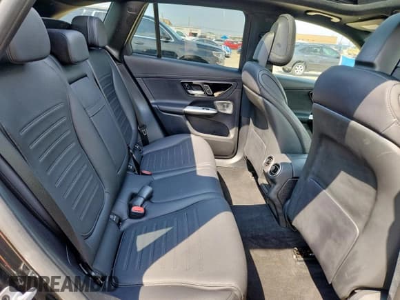 ✅ 2024 Mercedes-Benz GLC 300 • VIN: W1NKM4GB0RU040721 • Lot: 71108525. Wystawiony na Copart z przebiegiem 48 213 mil. Bezpłatny archiwum sprzedaży aukcyjnych z USA i szczegółowy raport historii pojazdu na DreamBid. Zdjęcie 11.