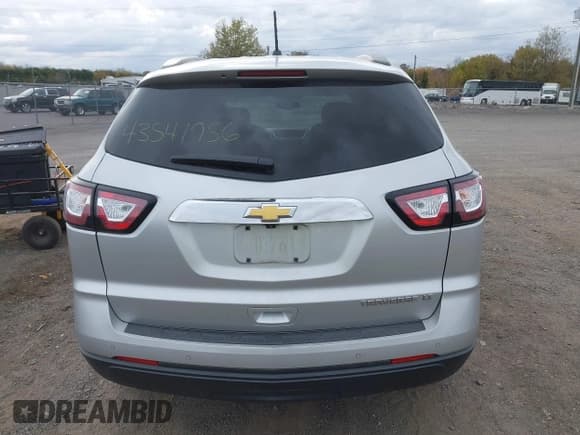 ✅ 2015 Chevrolet Traverse LT • VIN: 1GNKRGKD2FJ373770 • Lot: 43541956. Wystawiony na IAAI z przebiegiem 162 949 mil. Bezpłatny archiwum sprzedaży aukcyjnych z USA i szczegółowy raport historii pojazdu na DreamBid. Zdjęcie 16.