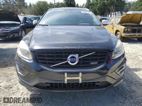 ✅ 2015 Volvo XC60 T6 R-Design Platinum • VIN: YV4902RH7F2561057 • Lot: 68868745. Wystawiony na Copart z przebiegiem 126 169 mil. Bezpłatny archiwum sprzedaży aukcyjnych z USA i szczegółowy raport historii pojazdu na DreamBid. Zdjęcie 5.
