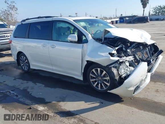 ✅ 2020 Toyota Sienna XLE Auto Access Seat • VIN: 5TDYZ3DC2LS084449 • Lot: 43559705. Listed on IAAI with 49,448 mi. Free auction sales archive from the USA and detailed vehicle history report at DreamBid. Image 1.
