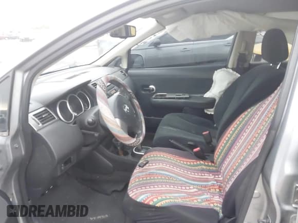 ✅ 2010 Nissan Versa S • VIN: 3N1BC1CP0AL444789 • Lot: 41869159. Listed on IAAI with 145,597 mi. Free auction sales archive from the USA and detailed vehicle history report at DreamBid. Image 5.