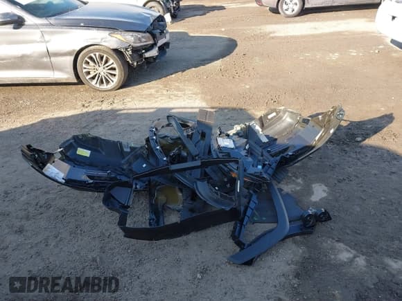 ✅ 2023 Ford Explorer XLT • VIN: 1FMSK8DH6PGC33797 • Lot: 41111945. Wystawiony na IAAI z przebiegiem 5 182 mil. Bezpłatny archiwum sprzedaży aukcyjnych z USA i szczegółowy raport historii pojazdu na DreamBid. Zdjęcie 12.