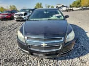 ✅ 2009 Chevrolet Malibu 1LS • VIN: 1G1ZG57B894197005 • Lot: 80717595. Wystawiony na Copart z przebiegiem 195 568 mil. Bezpłatny archiwum sprzedaży aukcyjnych z USA i szczegółowy raport historii pojazdu na DreamBid. Zdjęcie 5.