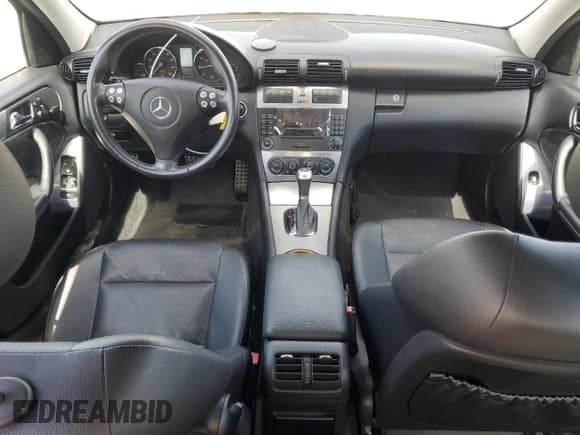 ✅ 2005 Mercedes-Benz C 230 Kompressor • VIN: WDBRF40J15A797820 • Lot: 58970365. Wystawiony na Copart z przebiegiem 72 107 mil. Bezpłatny archiwum sprzedaży aukcyjnych z USA i szczegółowy raport historii pojazdu na DreamBid. Zdjęcie 8.