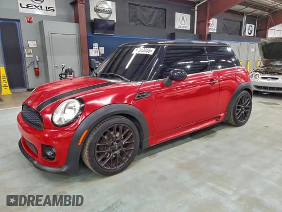 ✅ 2013 MINI Hardtop • VIN: WMWSU3C55DT374899 • Lot: 95313455. Wystawiony na Copart z przebiegiem 112 421 mil. Bezpłatny archiwum sprzedaży aukcyjnych z USA i szczegółowy raport historii pojazdu na DreamBid. Zdjęcie 1.