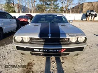 ✅ 2010 Dodge Challenger SE • VIN: 2B3CJ4DV3AH179544 • Lot: 84771044. Wystawiony na Copart z przebiegiem 145 323 mil. Bezpłatny archiwum sprzedaży aukcyjnych z USA i szczegółowy raport historii pojazdu na DreamBid. Zdjęcie 5.