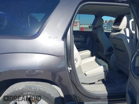 ✅ 2017 GMC Acadia Limited • VIN: 1GKKRSKD9HJ251944 • Lot: 43570989. Listed on IAAI with 195,652 mi. Free auction sales archive from the USA and detailed vehicle history report at DreamBid. Image 8.