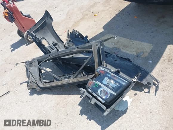 ✅ 2016 Chevrolet Tahoe Commercial • VIN: 1GNLCDEC1GR317975 • Lot: 43035672. Listed on IAAI with 130,564 mi. Free auction sales archive from the USA and detailed vehicle history report at DreamBid. Image 12.