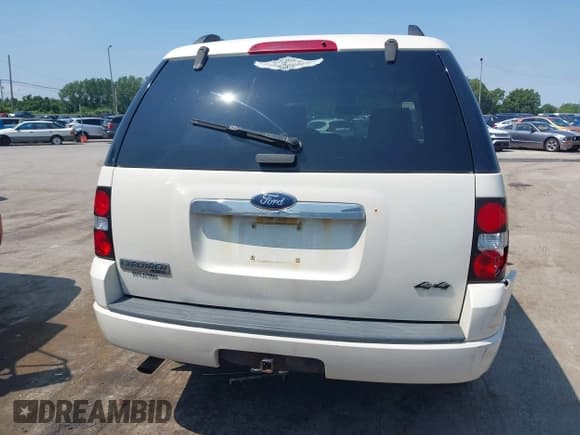 ✅ 2008 Ford Explorer Limited • VIN: 1FMEU75E78UA57156 • Lot: 42895715. Wystawiony na IAAI z przebiegiem 215 365 mil. Bezpłatny archiwum sprzedaży aukcyjnych z USA i szczegółowy raport historii pojazdu na DreamBid. Zdjęcie 16.