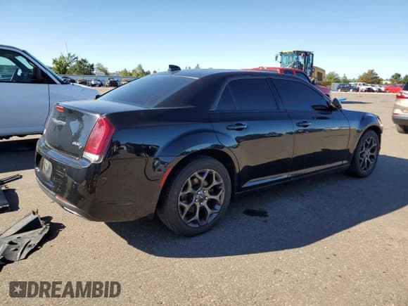 ✅ 2017 Chrysler 300 S • VIN: 2C3CCAGG7HH542480 • Лот: 85550205. Опубликован ранее на Copart с пробегом 131 985 миль. Бесплатный доступ к архиву аукционных продаж из США и подробный отчёт об истории автомобиля на DreamBid. Изображение 3.