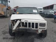 ✅ 2001 Jeep Cherokee Sport • VIN: 1J4FF48S11L583100 • Lot: 43576007. Listed on IAAI with 183,638 mi. Free auction sales archive from the USA and detailed vehicle history report at DreamBid. Image 13.