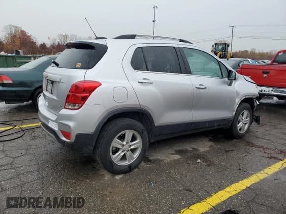 ✅ 2020 Chevrolet Trax LT • VIN: KL7CJPSBXLB029030 • Lot: 90669965. Wystawiony na Copart z przebiegiem 47 433 mil. Bezpłatny archiwum sprzedaży aukcyjnych z USA i szczegółowy raport historii pojazdu na DreamBid. Zdjęcie 3.