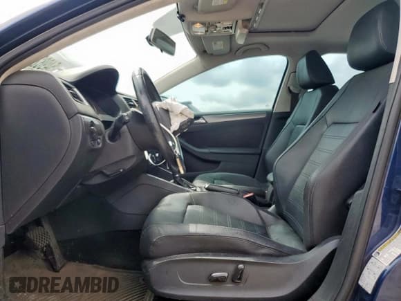 ✅ 2013 Volkswagen Jetta SEL • VIN: 3VWLX7AJ4DM354418 • Lot: 54982235. Listed on Copart with 147,136 mi. Free auction sales archive from the USA and detailed vehicle history report at DreamBid. Image 7.