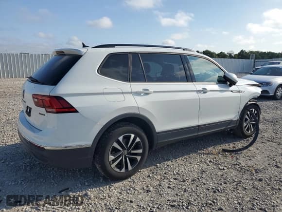 ✅ 2022 Volkswagen Tiguan S • VIN: 3VV0B7AX1NM116926 • Lot: 69102885. Wystawiony na Copart z przebiegiem 48 280 mil. Bezpłatny archiwum sprzedaży aukcyjnych z USA i szczegółowy raport historii pojazdu na DreamBid. Zdjęcie 3.