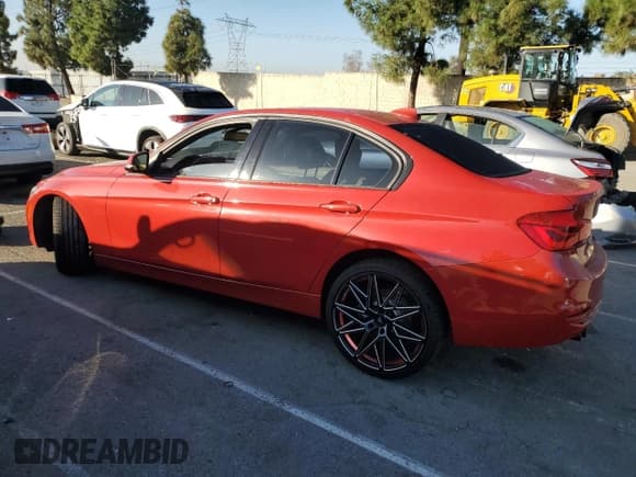 ✅ 2016 BMW 3 Series 328i • VIN: WBA8E9G55GNT85026 • Lot: 91312445. Listed on Copart with 128,965 mi. Free auction sales archive from the USA and detailed vehicle history report at DreamBid. Image 2.