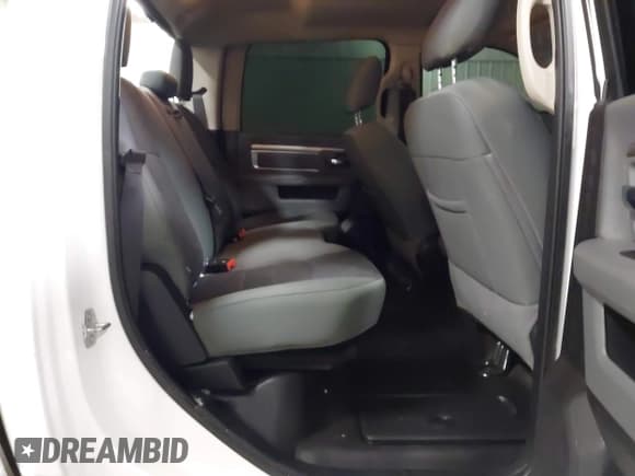 ✅ 2018 Ram 2500 SLT • VIN: 3C6TR5DTXJG284102 • Lot: 41609869. Listed on IAAI with 148,869 mi. Free auction sales archive from the USA and detailed vehicle history report at DreamBid. Image 8.