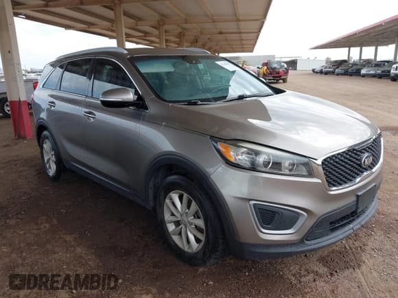 ✅ 2017 Kia Sorento LX • VIN: 5XYPGDA31HG275067 • Lot: 43240291. Listed on IAAI with 210,360 mi. Free auction sales archive from the USA and detailed vehicle history report at DreamBid. Image 1.