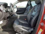 ✅ 2019 Volvo XC60 Momentum • VIN: YV4A22RK5K1318589 • Lot: 92468495. Listed on Copart with 91,712 mi. Free auction sales archive from the USA and detailed vehicle history report at DreamBid. Image 7.