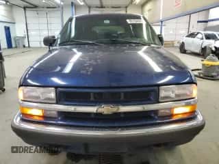 2000 Chevrolet Blazer LT with VIN 1GNDT13W6Y2372092, listed as a Copart auction lot 85784644 with 128,379 mi miles and Salvage title. Bid and sale history available at DreamBid. Image 5.