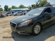 ✅ 2017 Hyundai Sonata SE • VIN: KMHE24L14HA055421 • Лот: 80409205. Опубликован ранее на Copart с пробегом 122 240 миль. Бесплатный доступ к архиву аукционных продаж из США и подробный отчёт об истории автомобиля на DreamBid. Изображение 13.
