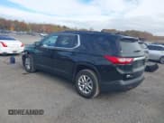 ✅ 2019 Chevrolet Traverse LT Cloth • VIN: 1GNERGKW7KJ221945 • Лот: 43559098. Опубликован ранее на IAAI с пробегом 142 243 миль. Бесплатный доступ к архиву аукционных продаж из США и подробный отчёт об истории автомобиля на DreamBid. Изображение 3.