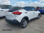 ✅ 2019 Nissan Kicks SV • VIN: 3N1CP5CU6KL533970 • Lot: 43368728. Wystawiony na IAAI z przebiegiem 76 115 mil. Bezpłatny archiwum sprzedaży aukcyjnych z USA i szczegółowy raport historii pojazdu na DreamBid. Zdjęcie 4.