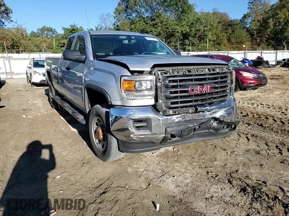 ✅ 2017 GMC Sierra 2500HD • VIN: 1GT22REG8HZ180090 • Lot: 86473295. Listed on Copart with 263,880 mi. Free auction sales archive from the USA and detailed vehicle history report at DreamBid. Image 13.