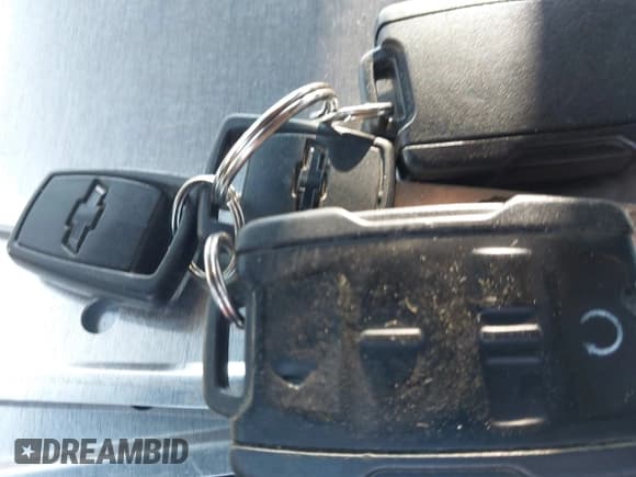 ✅ 2014 Chevrolet Silverado 1500 LT • VIN: 1GCVKREH9EZ157208 • Lot: 43366315. Wystawiony na IAAI z przebiegiem 154 433 mil. Bezpłatny archiwum sprzedaży aukcyjnych z USA i szczegółowy raport historii pojazdu na DreamBid. Zdjęcie 11.