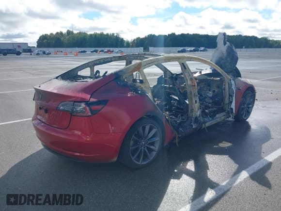 ✅ 2018 Tesla Model 3 Long Range Battery • VIN: 5YJ3E1EA8JF010462 • Lot: 43406594. Listed on IAAI with Not provided. Free auction sales archive from the USA and detailed vehicle history report at DreamBid. Image 4.