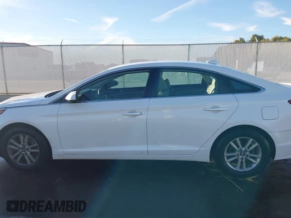 ✅ 2016 Hyundai Sonata 2.4L • VIN: 5NPE24AF2GH406109 • Лот: 43467303. Опубликован ранее на IAAI с пробегом 120 346 миль. Бесплатный доступ к архиву аукционных продаж из США и подробный отчёт об истории автомобиля на DreamBid. Изображение 14.