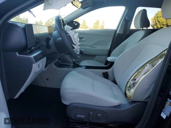 2024 Hyundai Kona SEL with VIN KM8HB3AB4RU095484, listed as a Copart auction lot 77822074 with 6,839 mi miles and Salvage title. Bid and sale history available at DreamBid. Image 7.