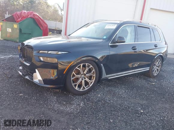 ✅ 2025 BMW X7 xDrive40i • VIN: 5UX23EM00S9W85668 • Lot: 42562856. Wystawiony na IAAI z przebiegiem 12 687 mil. Bezpłatny archiwum sprzedaży aukcyjnych z USA i szczegółowy raport historii pojazdu na DreamBid. Zdjęcie 17.