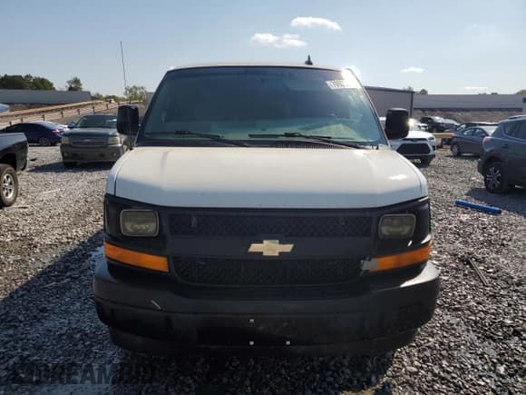 ✅ 2017 Chevrolet Express Cargo • VIN: 1GCWGBFF3H1119406 • Lot: 70923085. Listed on Copart with 240,382 mi. Free auction sales archive from the USA and detailed vehicle history report at DreamBid. Image 5.