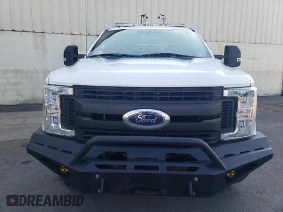 ✅ 2019 Ford F-250 XL • VIN: 1FTBF2B66KEE58815 • Lot: 68083125. Listed on Copart with 115,743 mi. Free auction sales archive from the USA and detailed vehicle history report at DreamBid. Image 5.