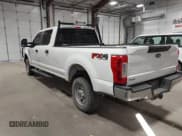 ✅ 2018 Ford F-250 XL • VIN: 1FT7W2B66JEB65713 • Lot: 43354288. Wystawiony na IAAI z przebiegiem 252 561 mil. Bezpłatny archiwum sprzedaży aukcyjnych z USA i szczegółowy raport historii pojazdu na DreamBid. Zdjęcie 3.