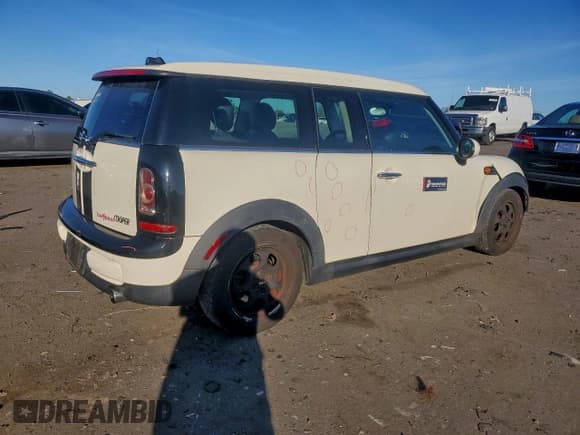 ✅ 2013 MINI Clubman • VIN: WMWZF3C54DT490622 • Lot: 93536145. Wystawiony na Copart z przebiegiem 123 776 mil. Bezpłatny archiwum sprzedaży aukcyjnych z USA i szczegółowy raport historii pojazdu na DreamBid. Zdjęcie 3.