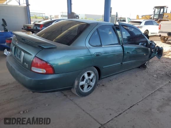 ✅ 2000 Nissan Sentra • VIN: 3N1BB51A7YL000845 • Lot: 66213475. Wystawiony na Copart z przebiegiem 384 479 mil. Bezpłatny archiwum sprzedaży aukcyjnych z USA i szczegółowy raport historii pojazdu na DreamBid. Zdjęcie 3.
