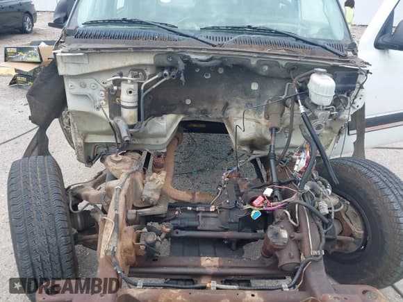 ✅ 2004 Chevrolet Suburban LT • VIN: 3GNGK26U24G303577 • Lot: 42881307. Wystawiony na IAAI z przebiegiem Nie podano. Bezpłatny archiwum sprzedaży aukcyjnych z USA i szczegółowy raport historii pojazdu na DreamBid. Zdjęcie 10.