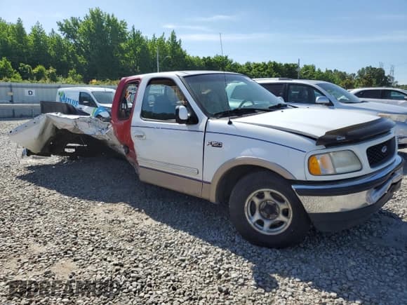 ✅ 1997 Ford F-150 XL • VIN: 1FTEX17L4VNC57714 • Lot: 57499975. Wystawiony na Copart z przebiegiem 84 726 mil. Bezpłatny archiwum sprzedaży aukcyjnych z USA i szczegółowy raport historii pojazdu na DreamBid. Zdjęcie 4.