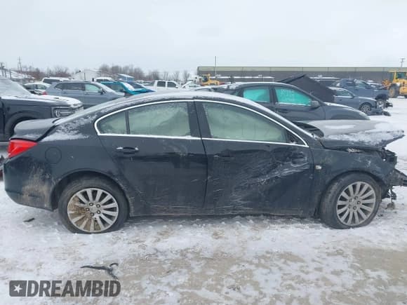 ✅ 2011 Buick Regal CXL RL2 • VIN: 2G4GP5EC5B9185208 • Lot: 41264795. Listed on IAAI with 200,647 mi. Free auction sales archive from the USA and detailed vehicle history report at DreamBid. Image 13.